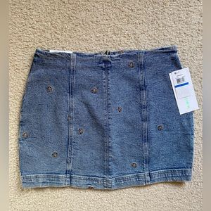 NWT Juniors’ Tinseltown Seamed Denim Mini Skirt (Size: XL)